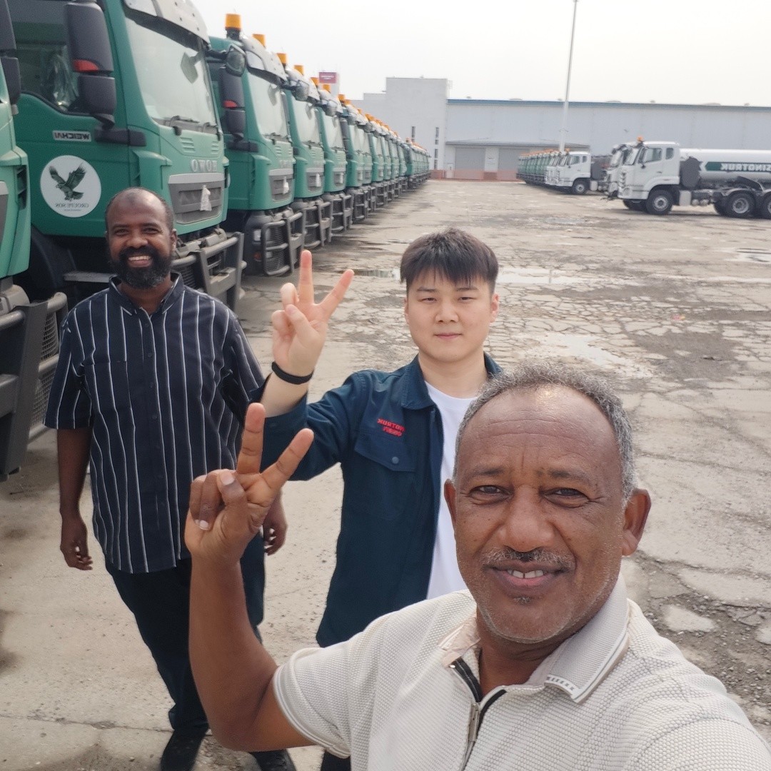 Latest company Cases about Khách hàng từ Sudan đến thăm nhà máy của chúng tôi