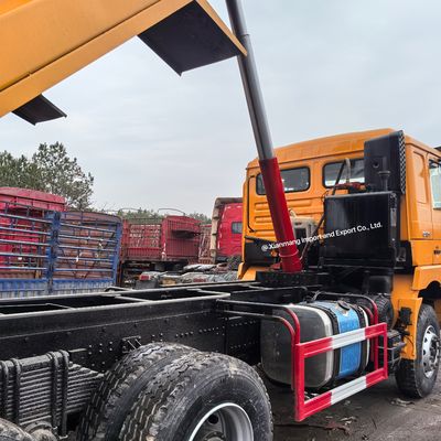 Giá tốt. Màu tùy chỉnh Xe cũ HOWO 10 Lốp 75cbm 6X4 Xe chở nhiên liệu 300L trực tuyến