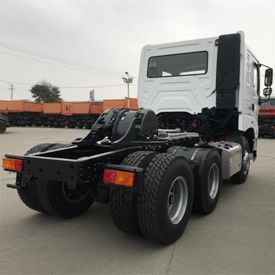 Giá tốt. Zf Steering Shacman Tractor Truck with 10 Tires for Heavy Load Capacity and Smooth Wheel Steering trực tuyến